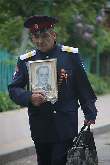 Молебен на братской могиле и шествие &quot;Бессмертный полк&quot; в станице Старочеркасская