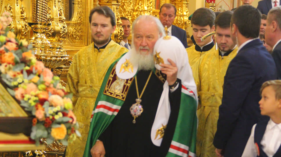 Церемония освящения Ростовского кафедрального собора, открытого после реконструкции. Святейший Патриарх Московский и всея Руси Кирилл во время церемонии.