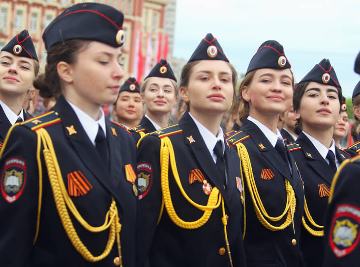 Военный парад на Театральной площади, посвященный 76-летию Победы в Великой Отечественной войне (ВОВ).