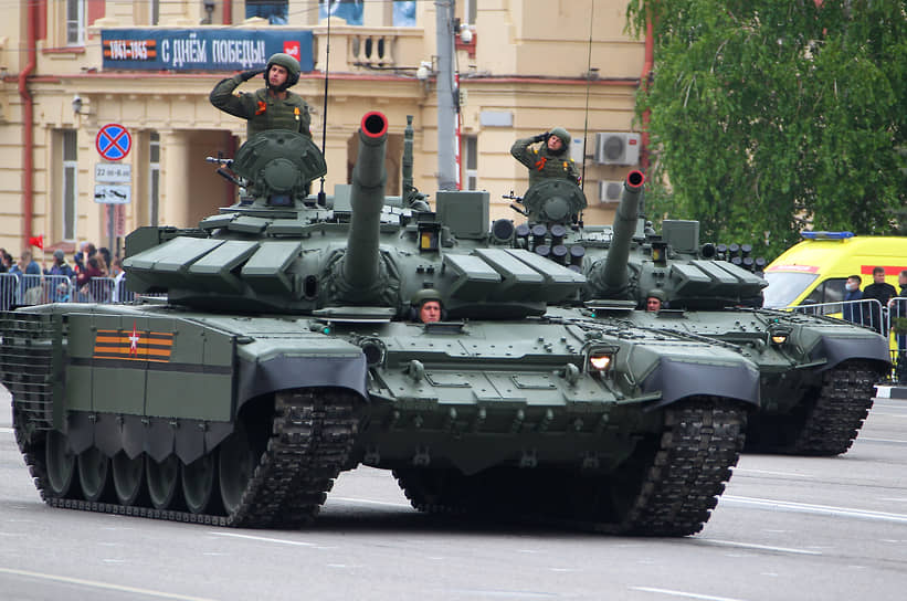 Военный парад на Театральной площади, посвященный 76-летию Победы в Великой Отечественной войне (ВОВ).