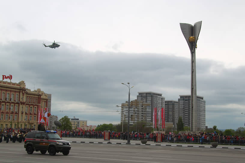 Военный парад на Театральной площади, посвященный 76-летию Победы в Великой Отечественной войне (ВОВ).