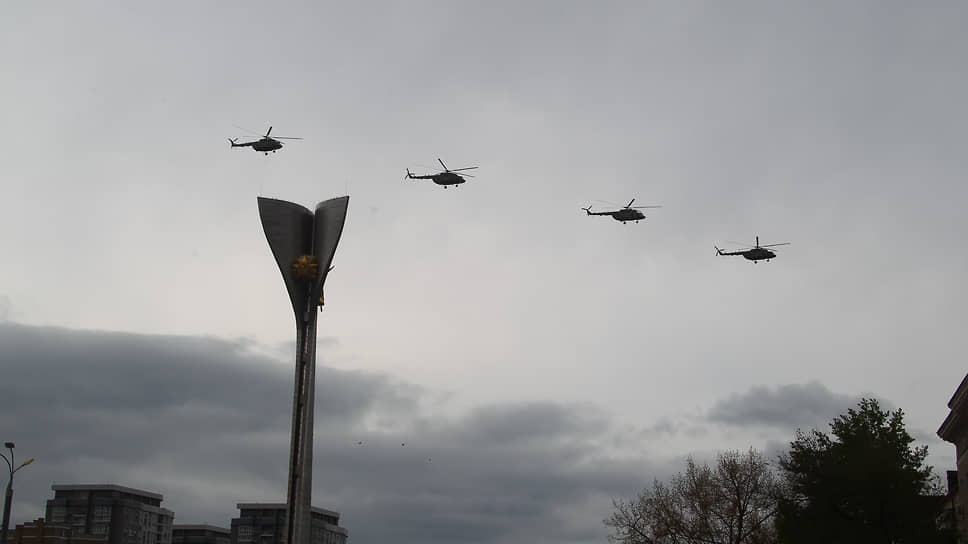 Военный парад на Театральной площади, посвященный 76-летию Победы в Великой Отечественной войне (ВОВ).