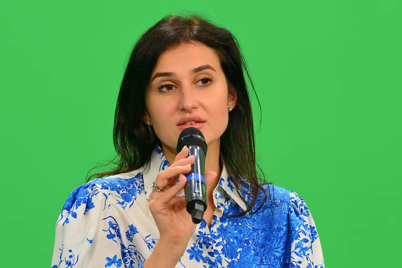 Яна Куринова