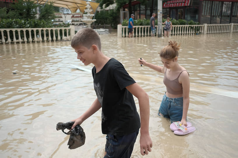 Июль 2021 г. Россия, Краснодарский край
Последствия наводнения в курортных районах Краснодарского края.
