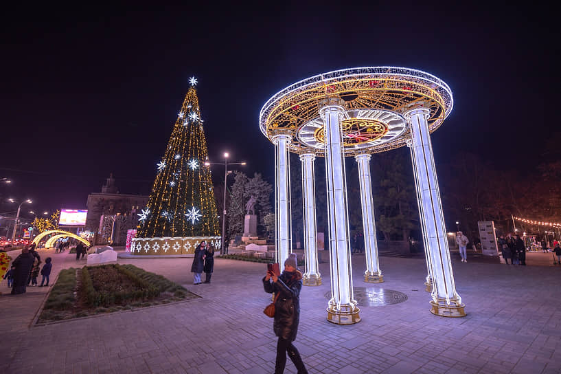 Украшение города к Новому году.