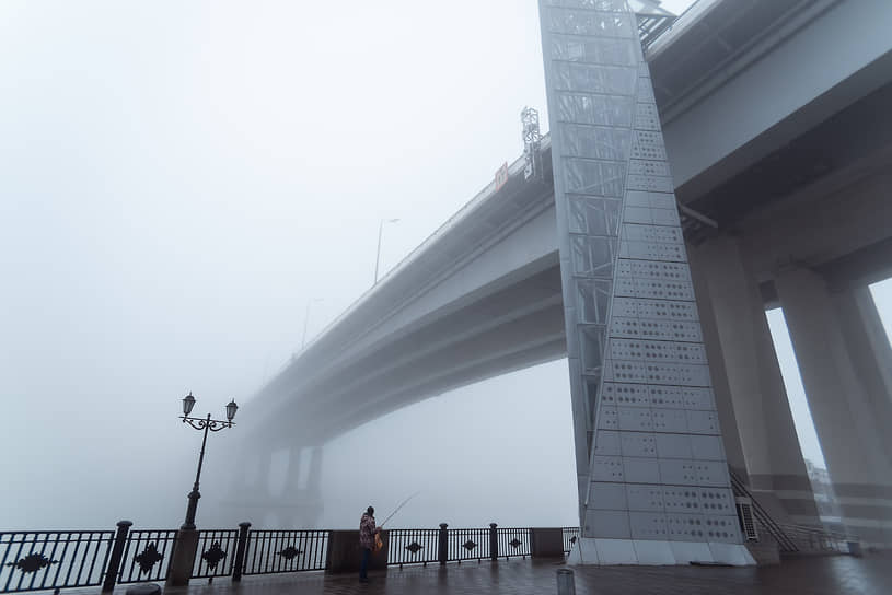 Туман в городе.