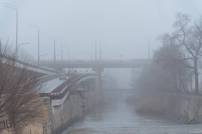 Туман в городе.