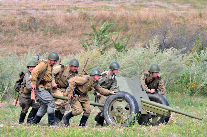 Военно-историческая реконструкция «Бои на южном направлении 1943 года – прорыв Миус-фронта»