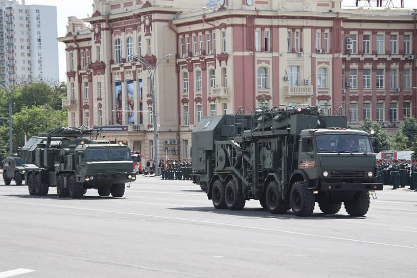 Военный парад на Театральной площади, посвященный 79-й годовщине Победы в Великой Отечественной войне