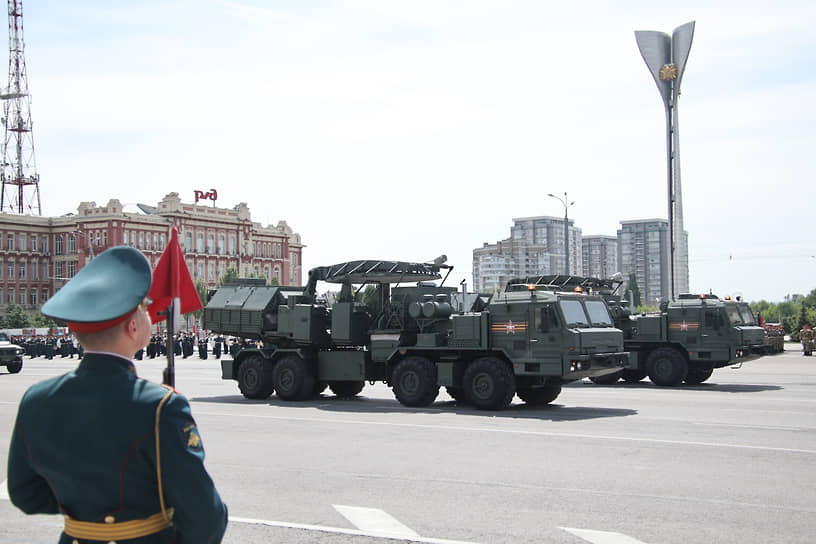 Военный парад на Театральной площади, посвященный 79-й годовщине Победы в Великой Отечественной войне