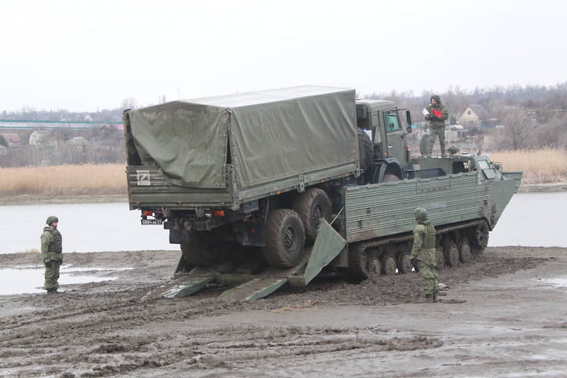 Оборудование переправы через водную преграду