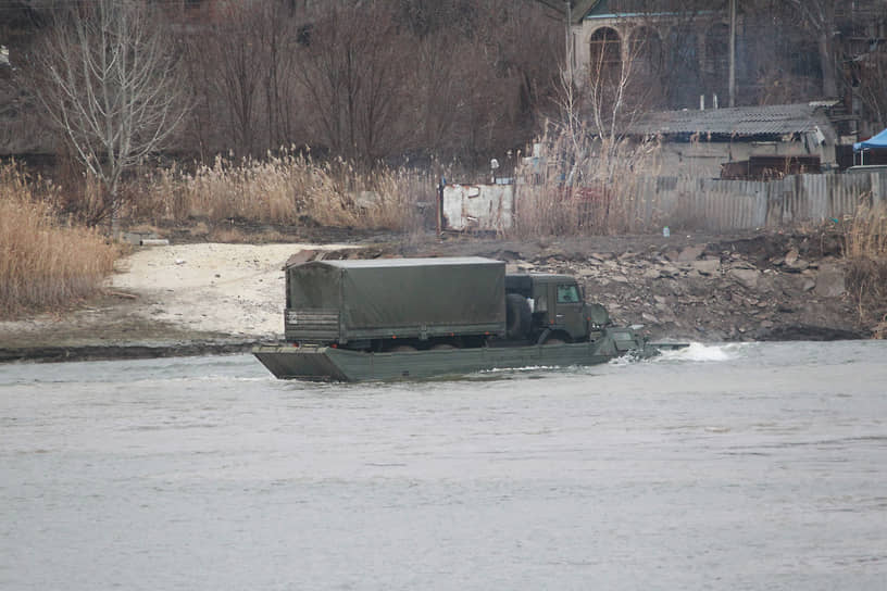 Оборудование переправы через водную преграду