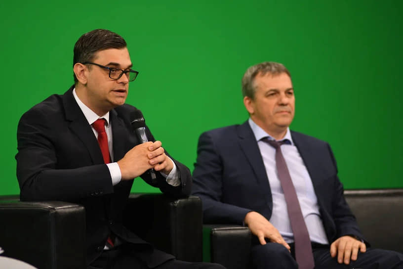Евгений Грицун, руководитель отдела конференций "Коммерсантъ-Ростов" и Сергей Родичев, заместитель руководителя Межрегионального управления Росалкогольтабакконтроля по ЮФО (слева направо)