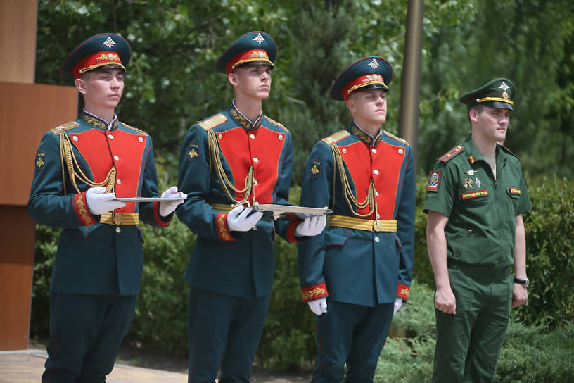 Вручение военным наград и мотоциклов проходило в ростовском парке «Левобережный»
