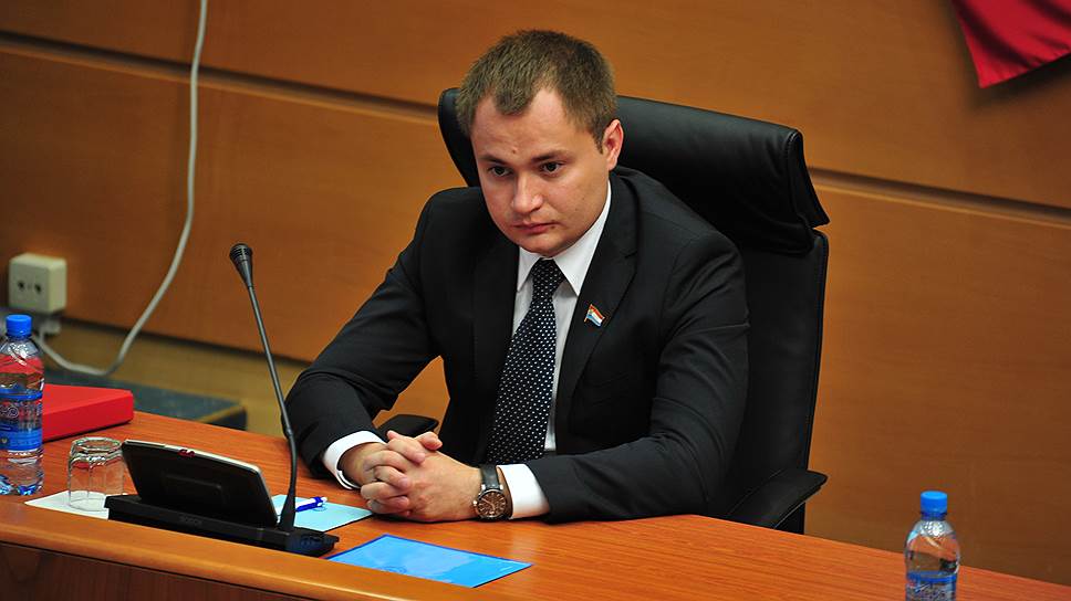 Новый глава Красноярского района, член ЛДПР Михаил Белоусов не планирует переходить в какую-либо другую партию