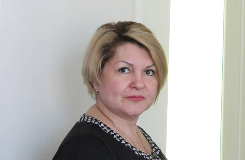 Светлана Опенышева считает, что сокращение связано с исполнением поручения губернатора по зарубежным отпускникам
