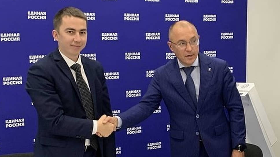 Депутат гордумы Ульяновска Антон Антипов (слева)