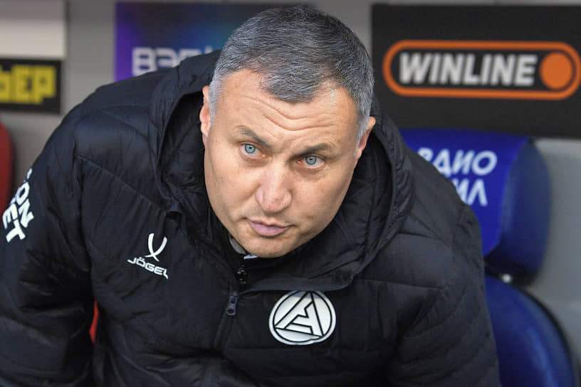 Главный тренер «Акрона» Заур Тедеев