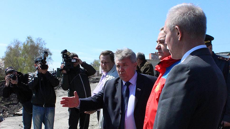 Министр по ЧС Владимир Пучков 29 мая лично ознакомился с состоянием оползневой зоны в Ульяновске, после чего был принят ряд принципиальных решений. 