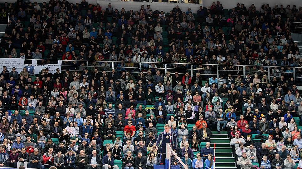 На игре был аншлаг