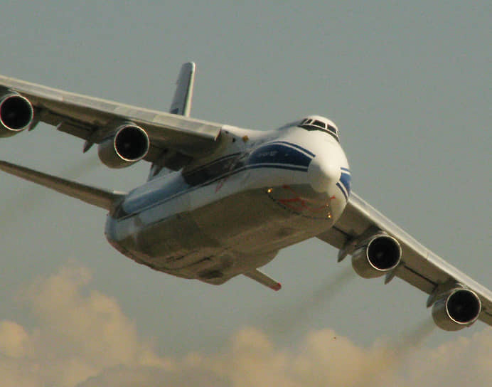 Самолет Ан-124 «Руслан» на сегодня остается самым большим в мире грузовым самолетом, производившимся серийно 