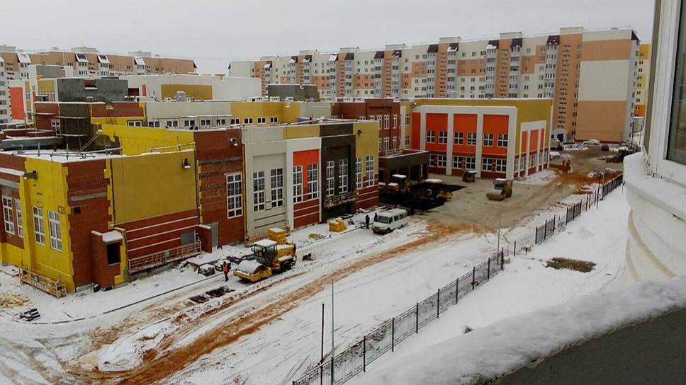 ФАС ищет нарушения в способе финансирования строительства новой саратовской школы