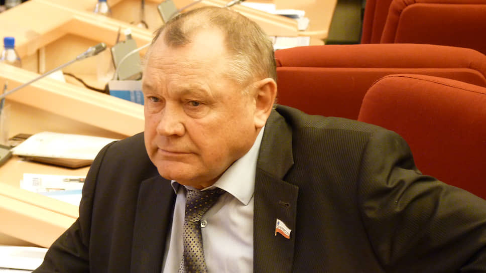 Депутат Николай 
Семенец проанализировал все законопроекты областной думы за 12 лет
