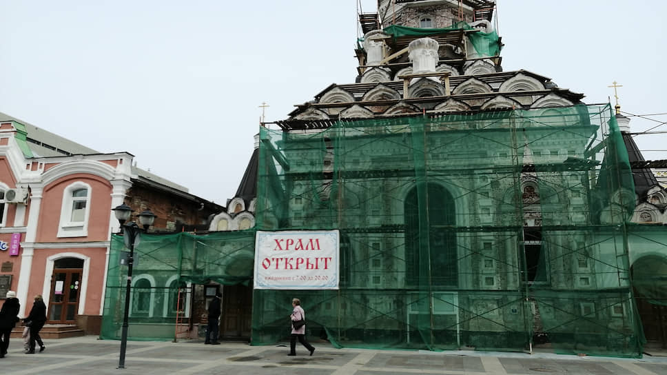 Православные храмы Саратова продолжают принимать прихожан