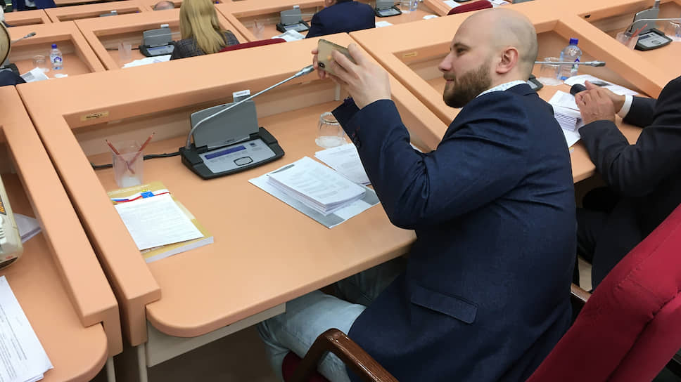Алексей Наумов предлагает помочь закредитованным саратовцам юридически