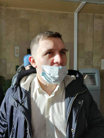 Депутата Николая Бондаренко задержали на выходе из подъезда дома