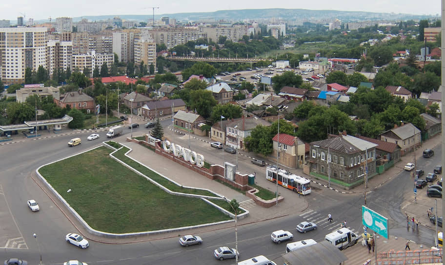 Старый жилой фонд на въезде в Саратов планировали расселить до конца лета