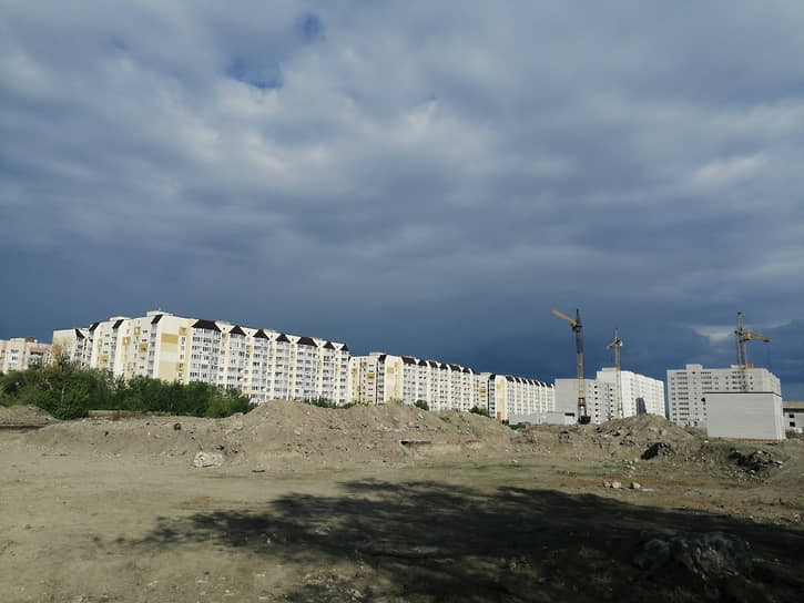 Территория обанкроченного авиационного завода застраивается новыми домами