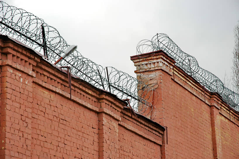 Антон Астахов отбывает срок в Саратовском СИЗО