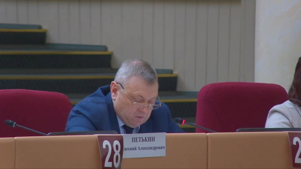 Министр природных ресурсов и экологии Саратовской области Константин Доронин