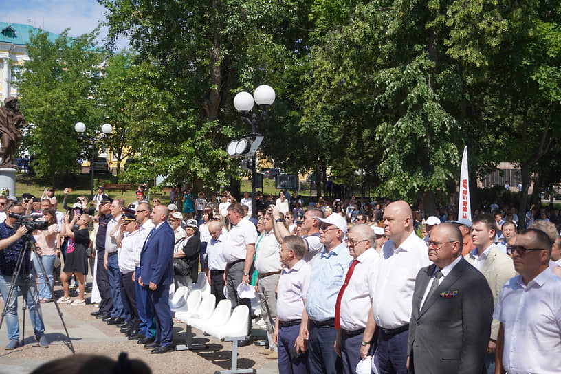 Праздничный концерт в честь Дня России в Пензе в 2024 посетили первые лица региона включая губернатора Олега Мельниченко