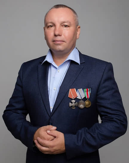 Медаль «За отвагу» времен СССР (в центре) выдавали до 1992 года