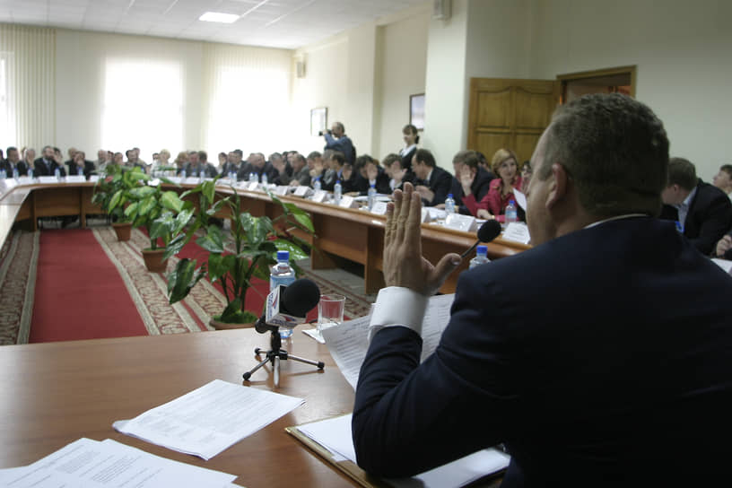 Олег Грищенко, будучи депутатом гордумы, возглавлял Саратов с марта 2006 года