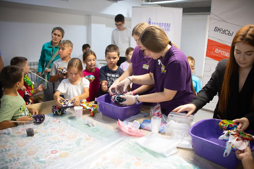 Благотворительная акция стала частью масштабного социального проекта «Ломая барьеры», который реализуется с 2012 года