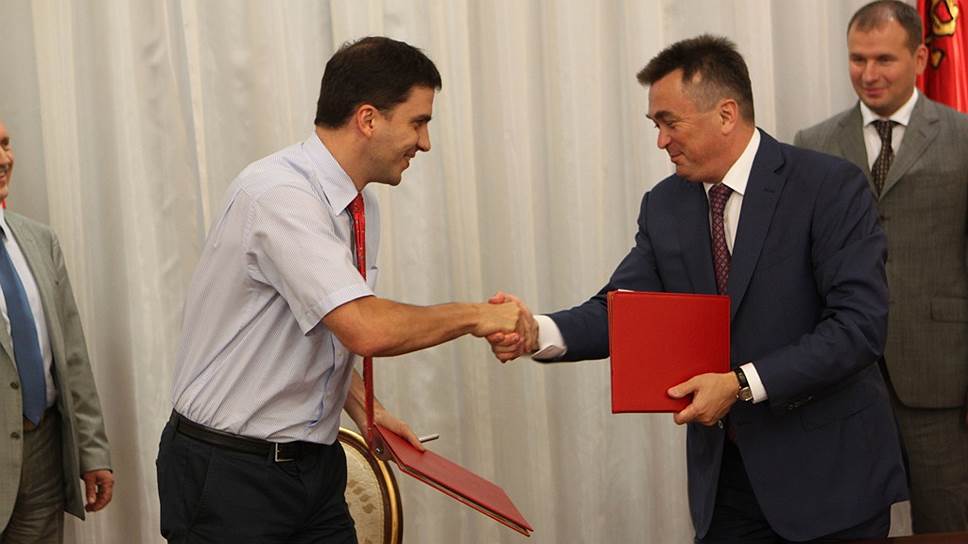 Максим Басов (слева) обнадежил приморский АПК долгосрочными инвестициями