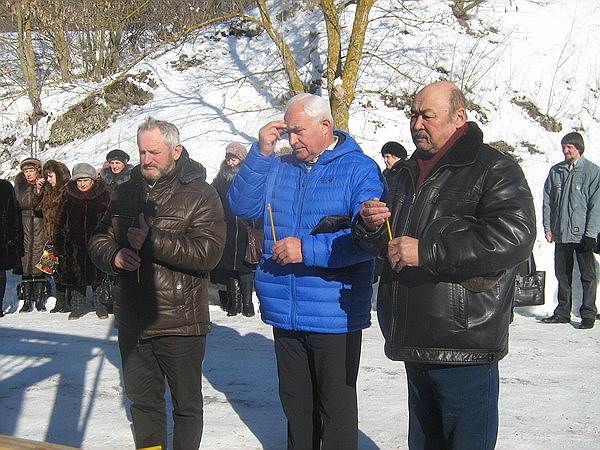 Депутат облдумы Николай Жеребилов (в центре) готовится занять пост спикера