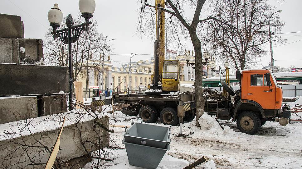 Строительство кафе у привокзальной площади в Воронеже может привести к административной реформе в мэрии