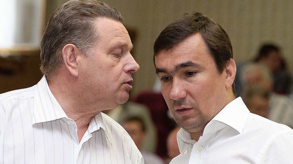 Николай Послухаев (слева) не вспомнил о доли в компании, которую собираются отсудить структуры Евгения Хамина