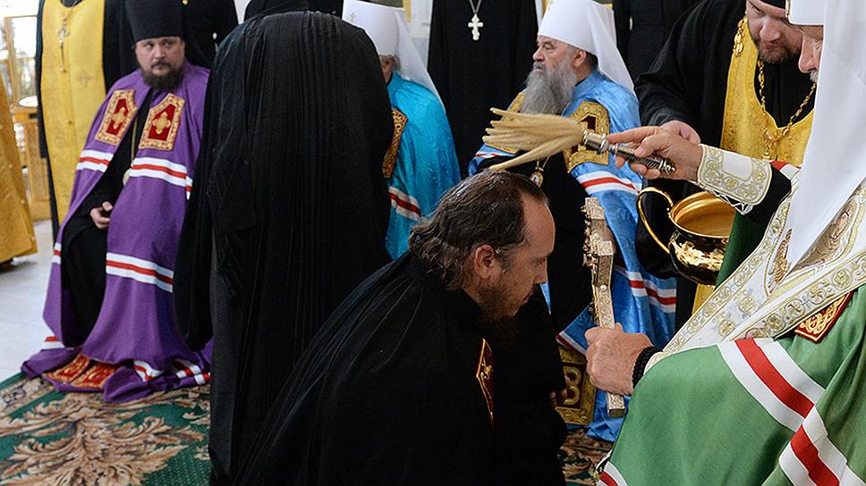 Архимандрит Нектарий (Селезнев) во время наречение епископом Ливенским и Малоархангельским в августе 2014 года