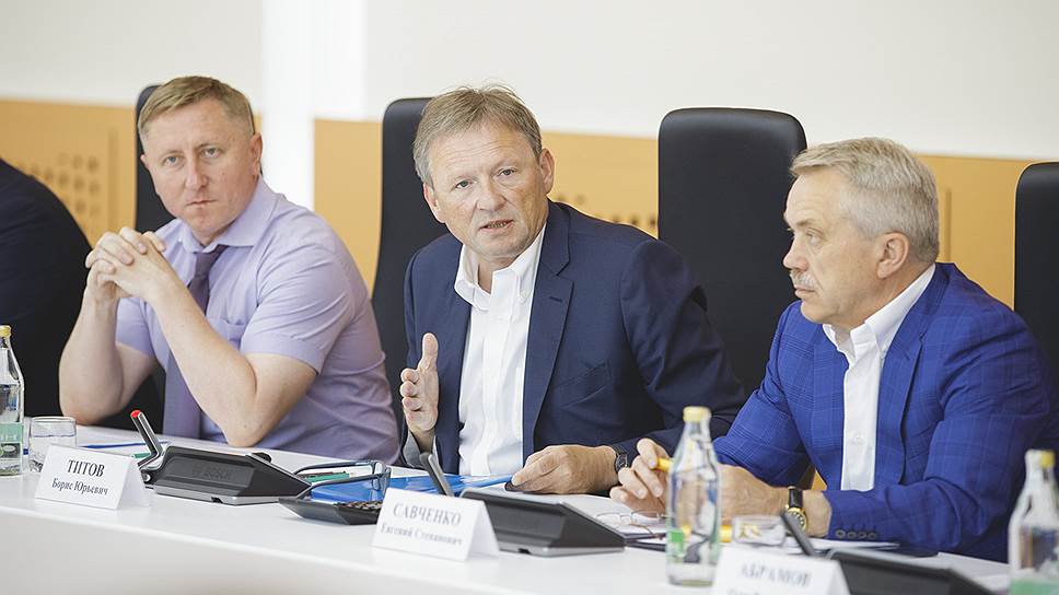 Белгородские предприниматели попросили у Бориса Титова  (в центре ) защиты для себя и коллег со всей страны 