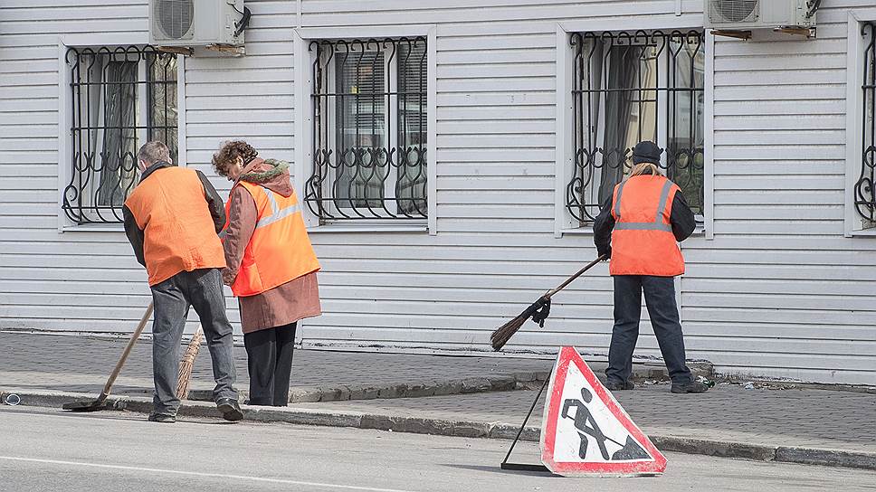 Жителей Белгорода могут заставить следить за чистотой тротуаров и газонов