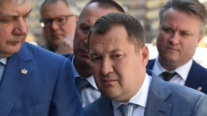 «Людей на местах знает»