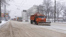 После ледяного дождя тротуары и дороги Воронежа обработали более 1,2 тыс. тонн песко-соляной смеси