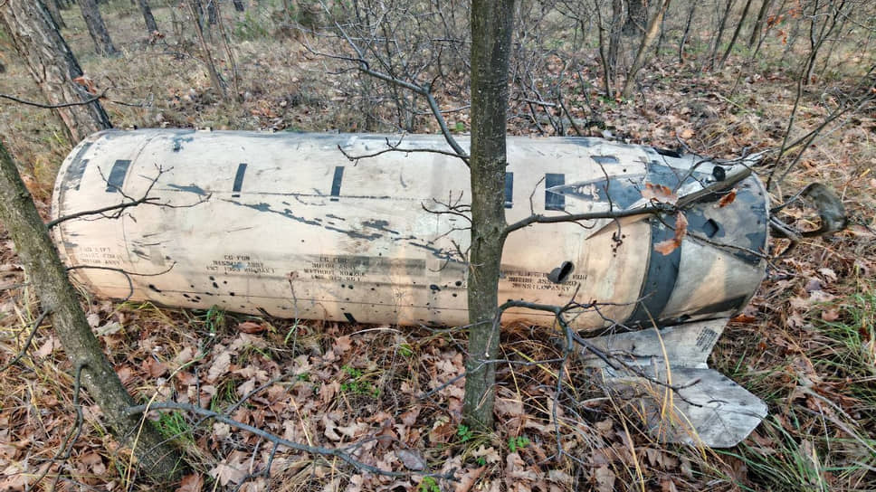 Обломки ракеты ATACMS, выпущенной по Воронежу