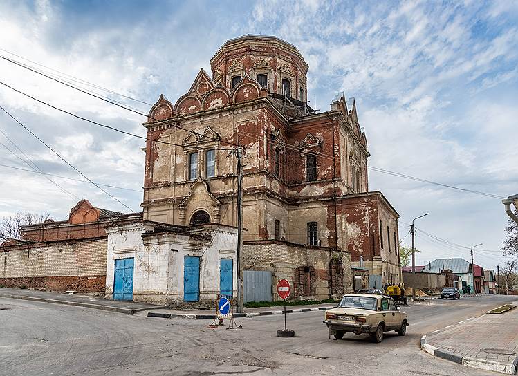 Город Елец. Разрушенная церковь Покрова Пресвятой Богородицы.