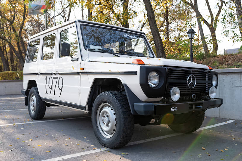 Традиции модели неизменны: от Mercedes-Benz G280 и до модификаций наших дней автомобиль почти полностью собирают вручную